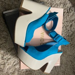 Funky Platform w/ buckle Heel